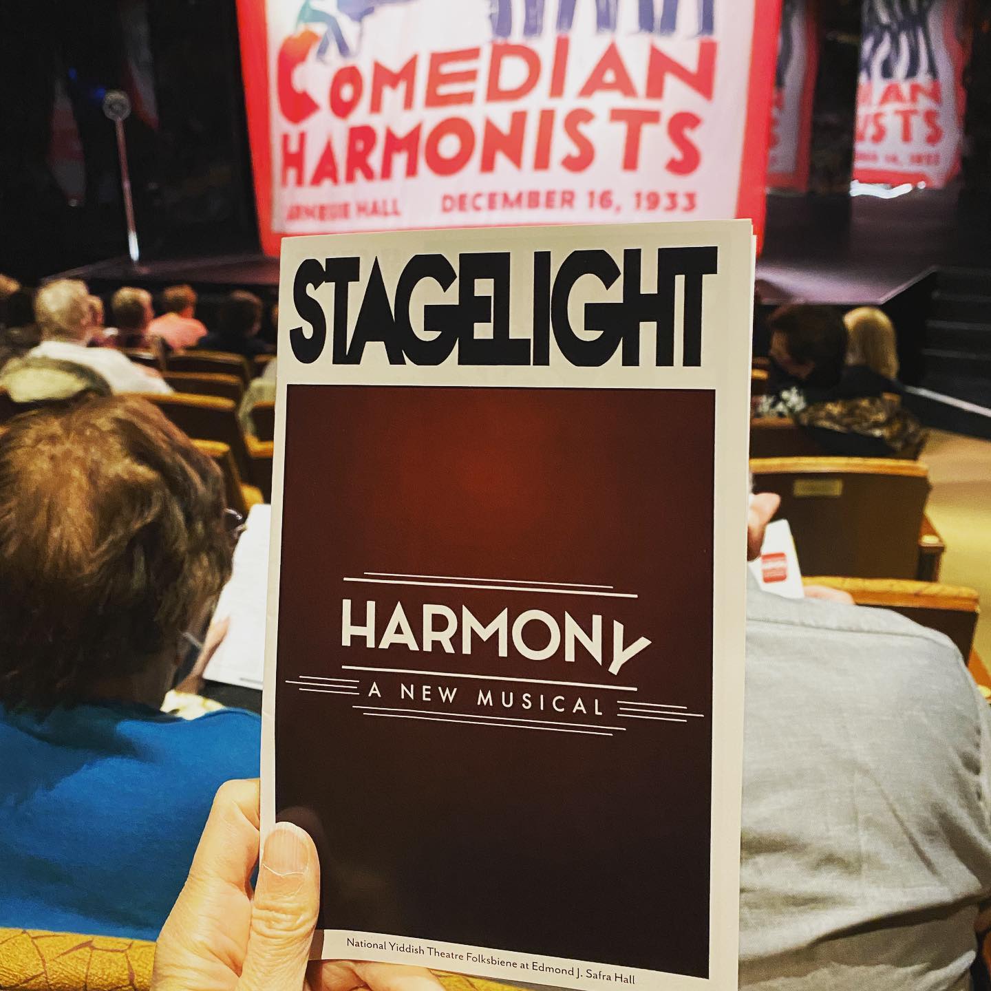 So, so happy to get a rush ticket to this show today.  Harmony is delightful and sobering. It is beautifully written by @barrymanilowofficial and @brucehsussman and performed to perfection by @thecastofharmony This true story of a singing group in 1930s Germany felt startlingly relevant. It triggered my fears for our humanity, while at the same time reassuring my faith in it. It is so good ❤️#nationalyiddishtheatrefolksbiene #jewishheritagemuseumnyc #offbroadway #offbroadwaymusical #musicaltheatre #bookmusical #ilovenusicals #ilovemusicaltheatre #ilovetheatre #barrymanilow #brucesussman #warrencarlyle #chipzien