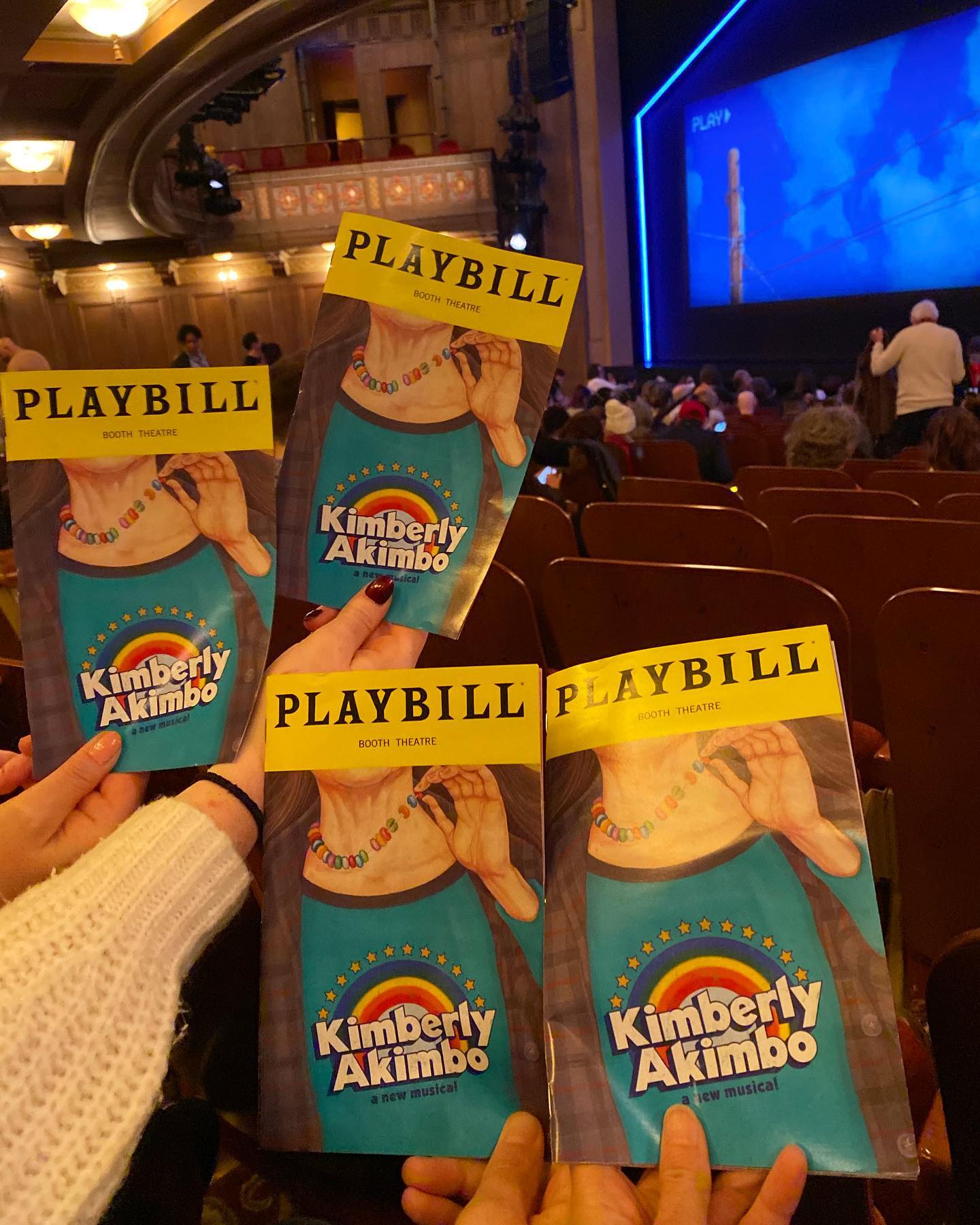 @akimbomusical does something magical that I can’t articulate.  It delights and devastates so congruently that in the end I feel FULL from the experience, my heart expanded. #broadwaymusical #musicaltheatre #broadway #victoriaclark #justincooley #bonniemilligan #jeaninetesori #kimberlyakimbo #nyctheatrelife #nyctheatre #ilovemusicals #ilovetheatre